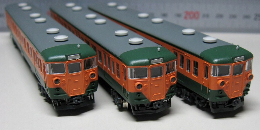 国鉄111系近郊型電車初期型非冷房湘南色タイプ 完成画像